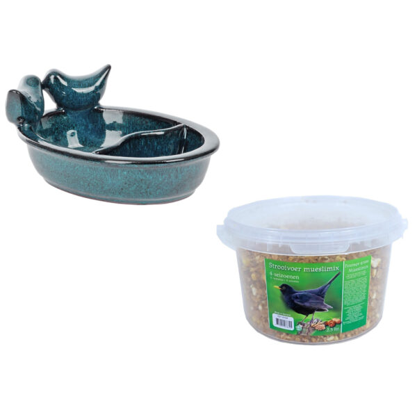 Vogelvoeder- en drinkschaal blauw keramiek 21 cm inclusief 4-seizoenen mueslimix vogelvoer -
